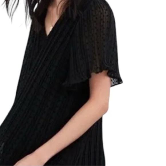 NWT ZARA V-Neck Short Sleeve Pleated Mini Dress Size Small - Picture 2 of 4